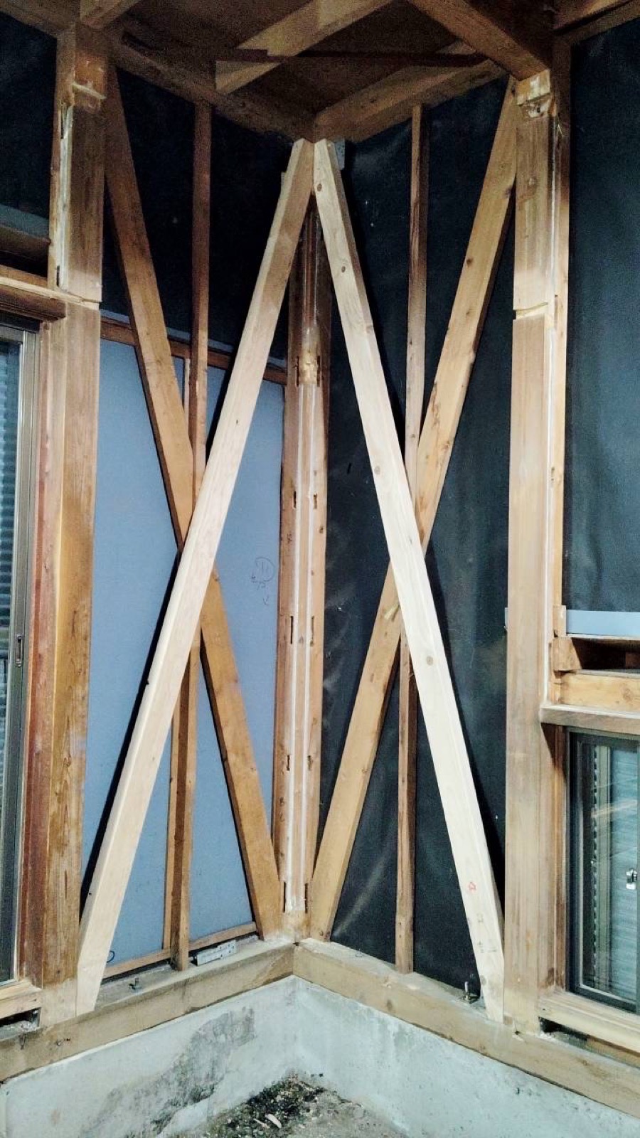 Seismic X-bracing installed during akiya structural reinforcement