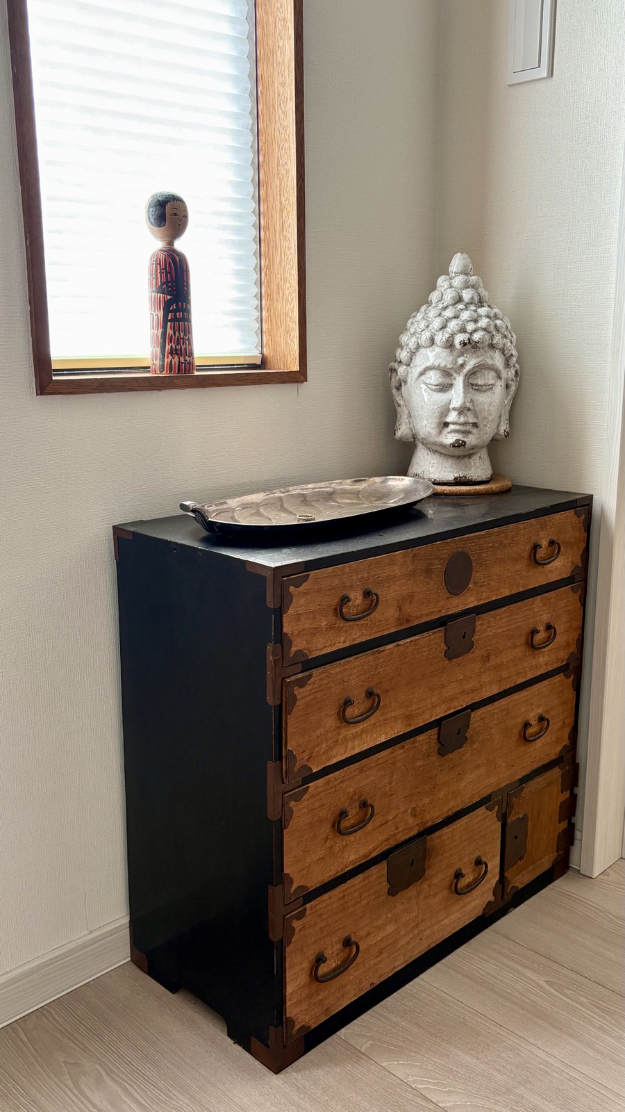Vintage Japanese tansu chest with Buddha sculpture in restored akiya